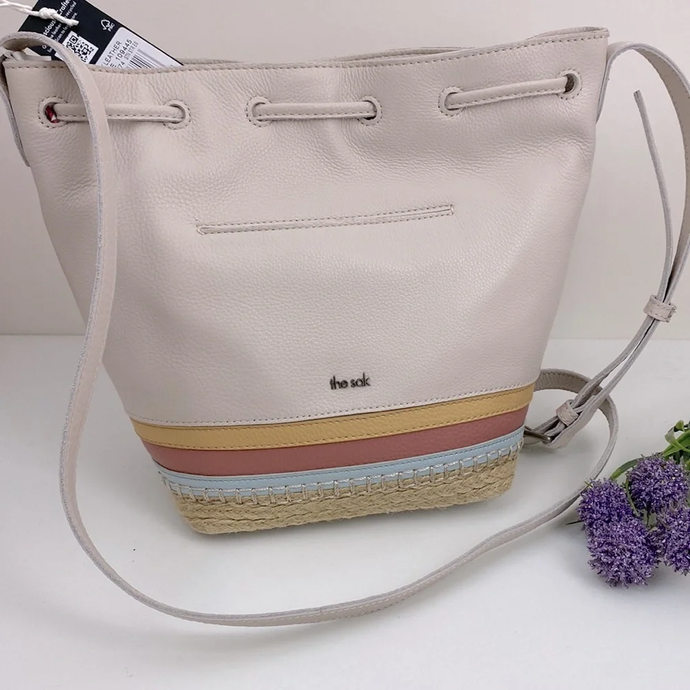 The Sak genuine leather drawstring crossbody handbag with magnetic closure NWT! - Picture 3 of 16